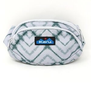Kavu Spectator Fanny‎ Pack in Ocean Chevron Tie Dye Pattern